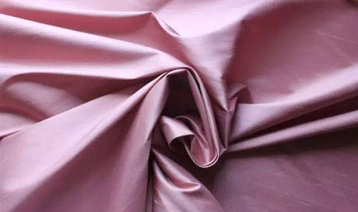 Types and Bare-handed Identification Methods for Silk Fabrics