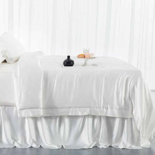 無料でカスタムサイズされた、上質シルクの羽毛掛け布団カバー、寝具類でより良い眠りを保証します。− Orose Silk
